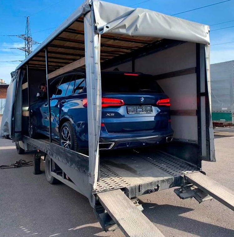 enclosed car trailer transport